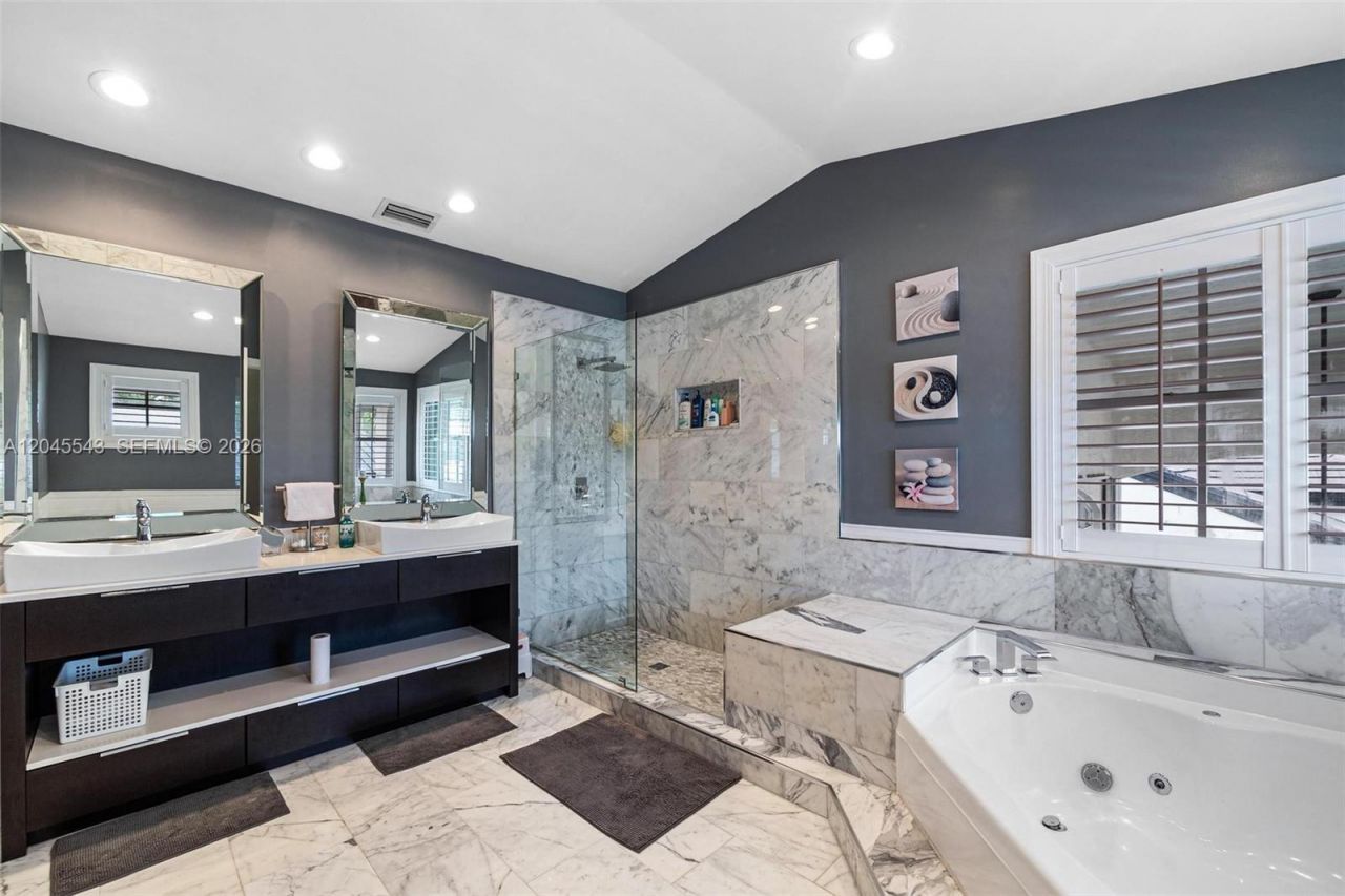 15941 NW 83rd Ave , Miami Lakes, FL 33016 Photo