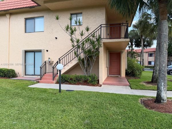 178 Lakeview Dr , Unit 101, Weston, FL 33326