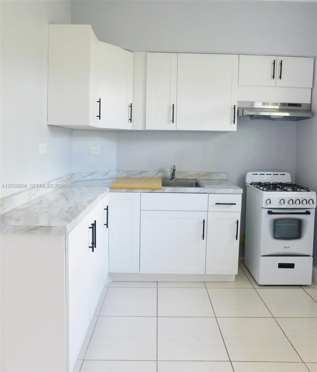 717 Espanola Way , Unit 201, Miami Beach, FL 33139 Photo