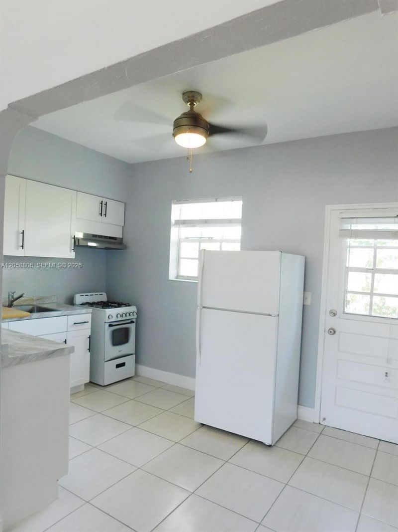 717 Espanola Way , Unit 201, Miami Beach, FL 33139 Photo