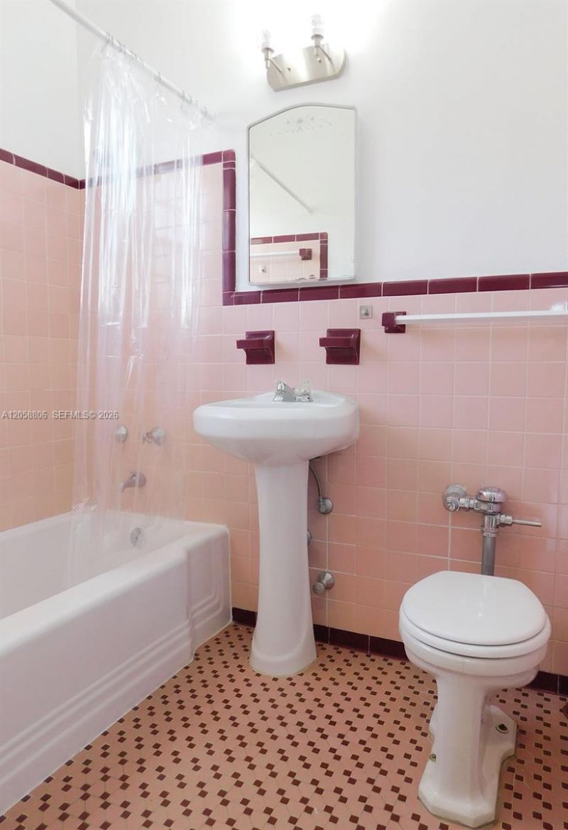 717 Espanola Way , Unit 201, Miami Beach, FL 33139 Photo