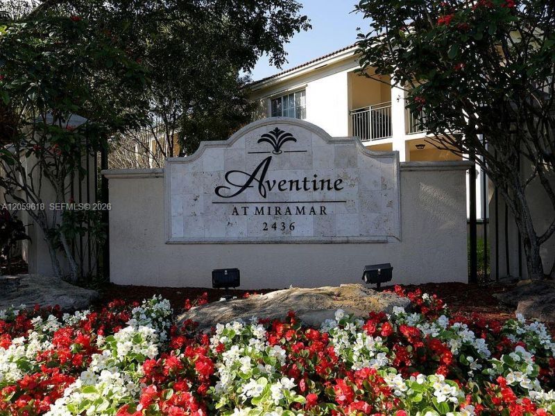 2452 Centergate Dr , Unit 104, Miramar, FL 33025 Photo