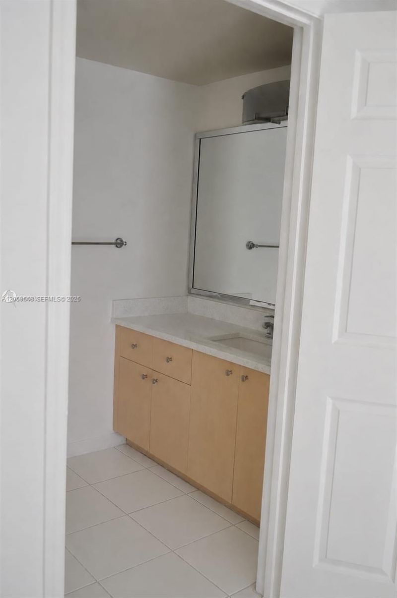 2452 Centergate Dr , Unit 104, Miramar, FL 33025 Photo