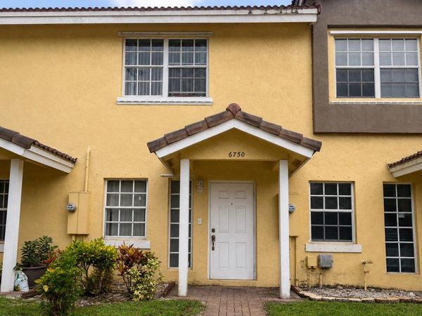6750 Sienna Club Drive, Unit 6750, Lauderhill, FL 33319