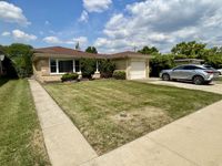 7150 N Crawford Avenue, Lincolnwood, IL 60712 primary photo