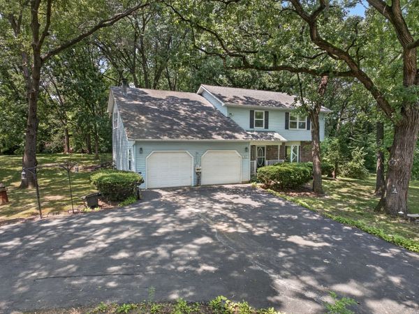 2825 Kingston Drive , Island Lake, IL 60042