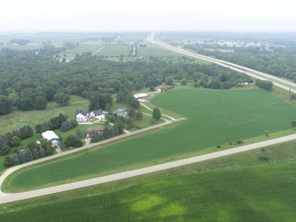 2688 1/2 252nd Street , De Witt, IA 52472