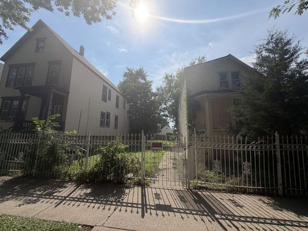 2818 S Kedvale Avenue , Chicago, IL 60623
