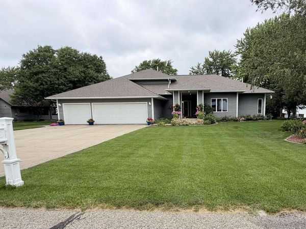 139 MALLARD AVE, Storm Lake, IA 50588
