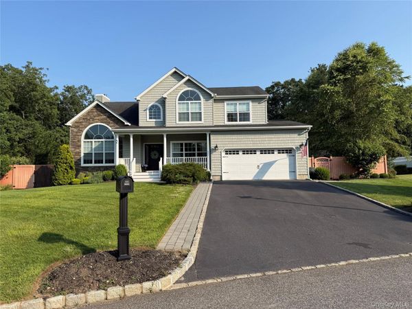 2 Jane Street, Miller Place, NY 11764