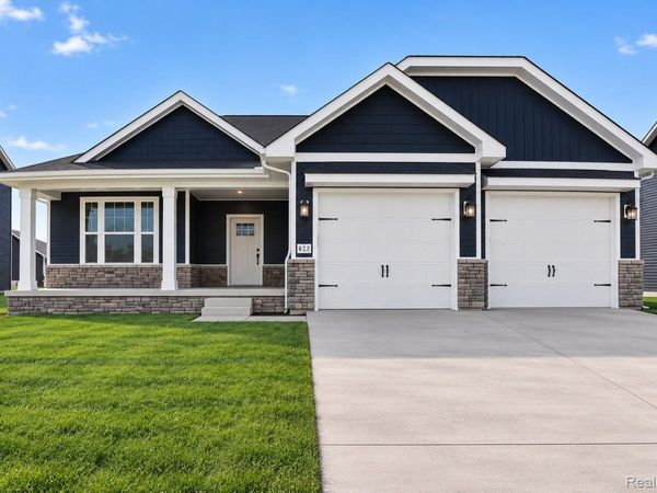 523 Round Rock Dr, Marion Township, Mi 48843