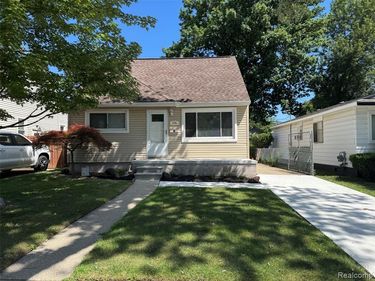 336 Chippewa Street, Clawson, Mi 48017