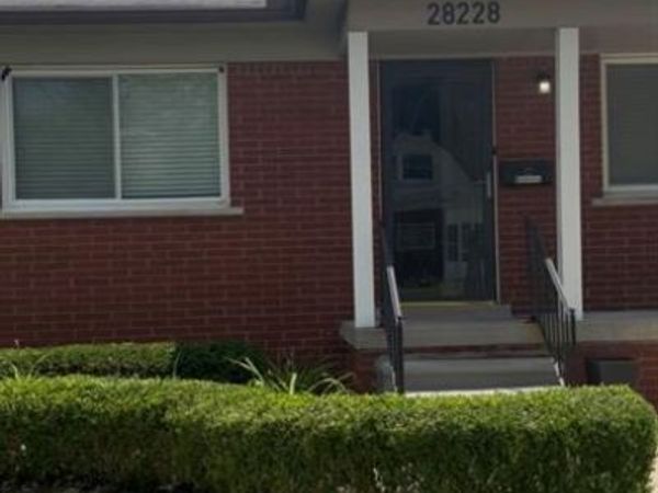 28228 Grobbel Avenue, Warren, MI 48092