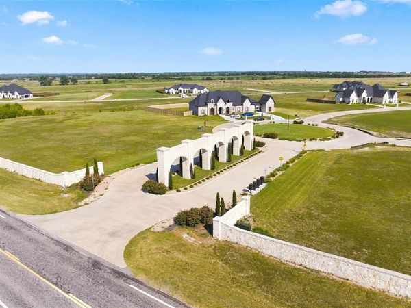 113 Iris Street , Lorena, TX 76655