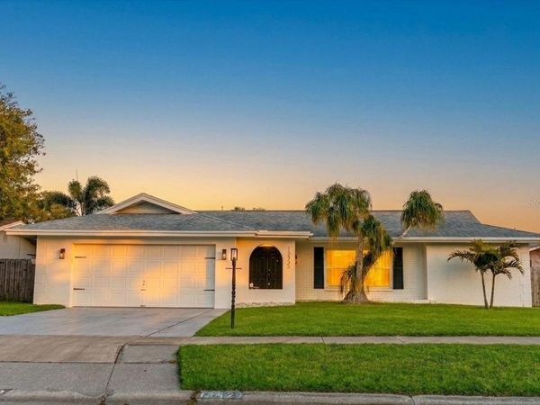 13923 BREWSTER DRIVE , LARGO, FL 33774