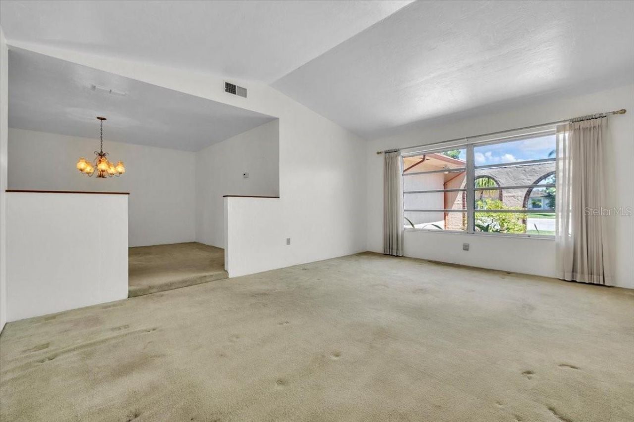 5012 Palm Aire Drive, Sarasota, FL 34243 Photo