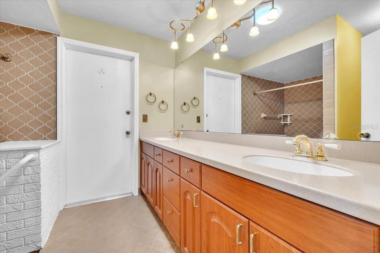 5012 Palm Aire Drive, Sarasota, FL 34243 Photo