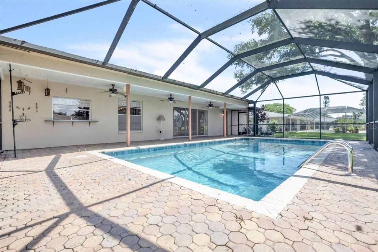 5012 Palm Aire Drive, Sarasota, FL 34243 Photo