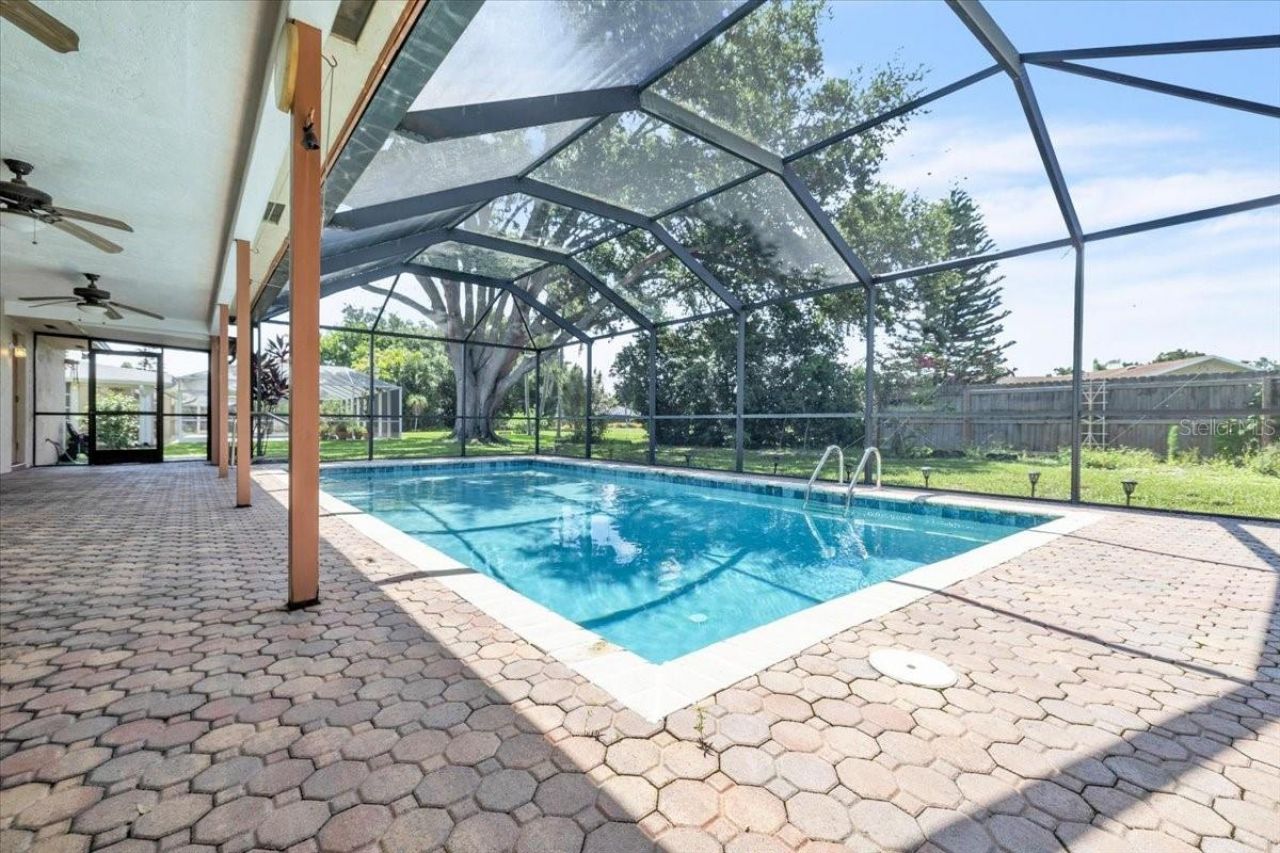5012 Palm Aire Drive, Sarasota, FL 34243 Photo