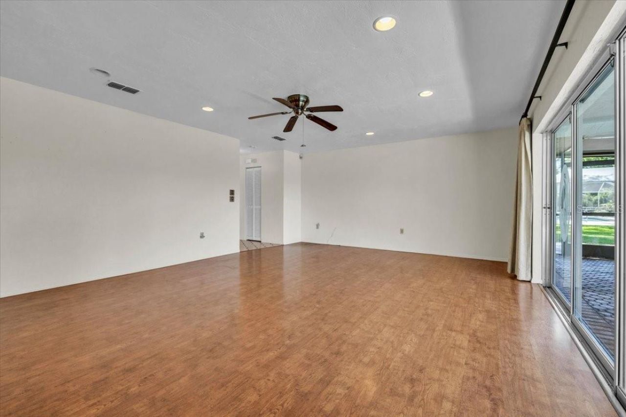 5012 Palm Aire Drive, Sarasota, FL 34243 Photo