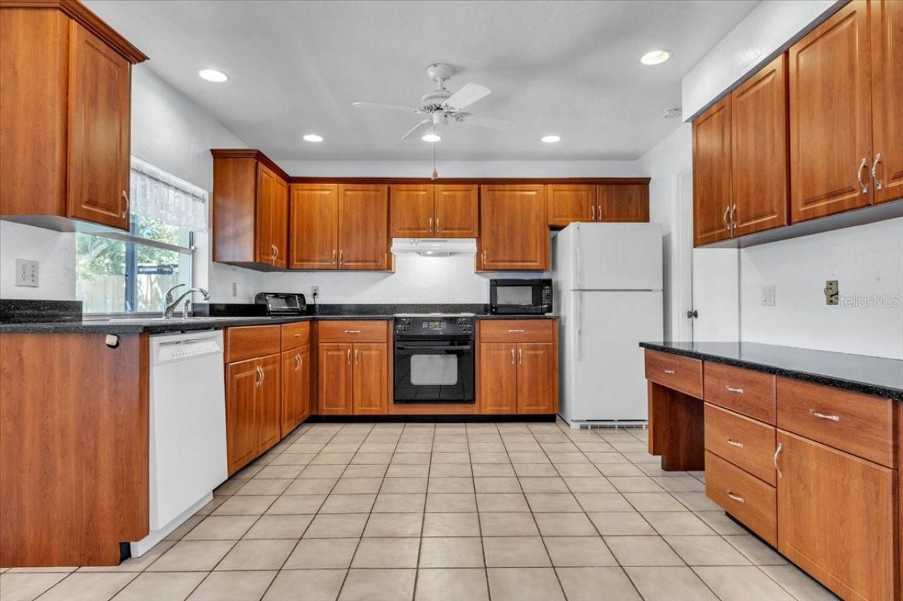 5012 Palm Aire Drive, Sarasota, FL 34243 Photo