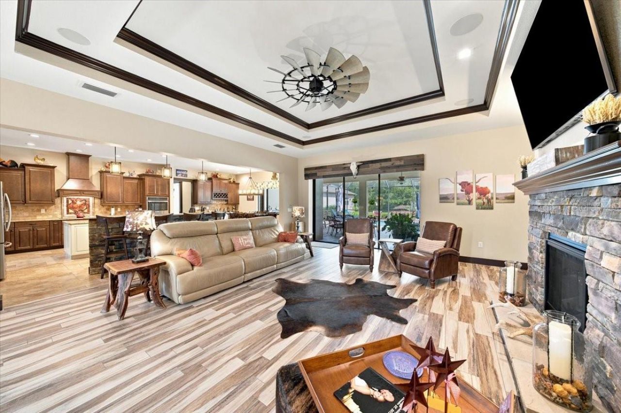 408 Hawk Talon Drive, Lithia, FL 33547 Photo