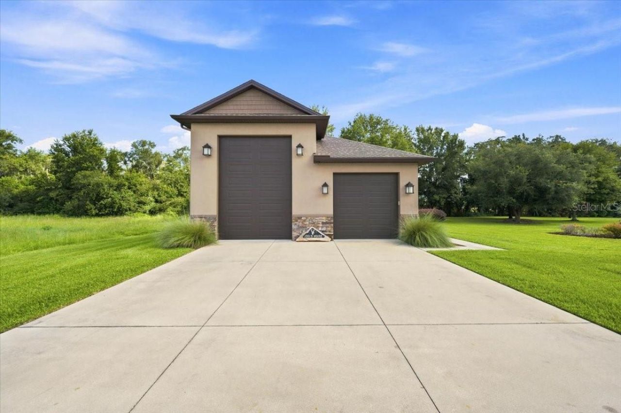408 Hawk Talon Drive, Lithia, FL 33547 Photo