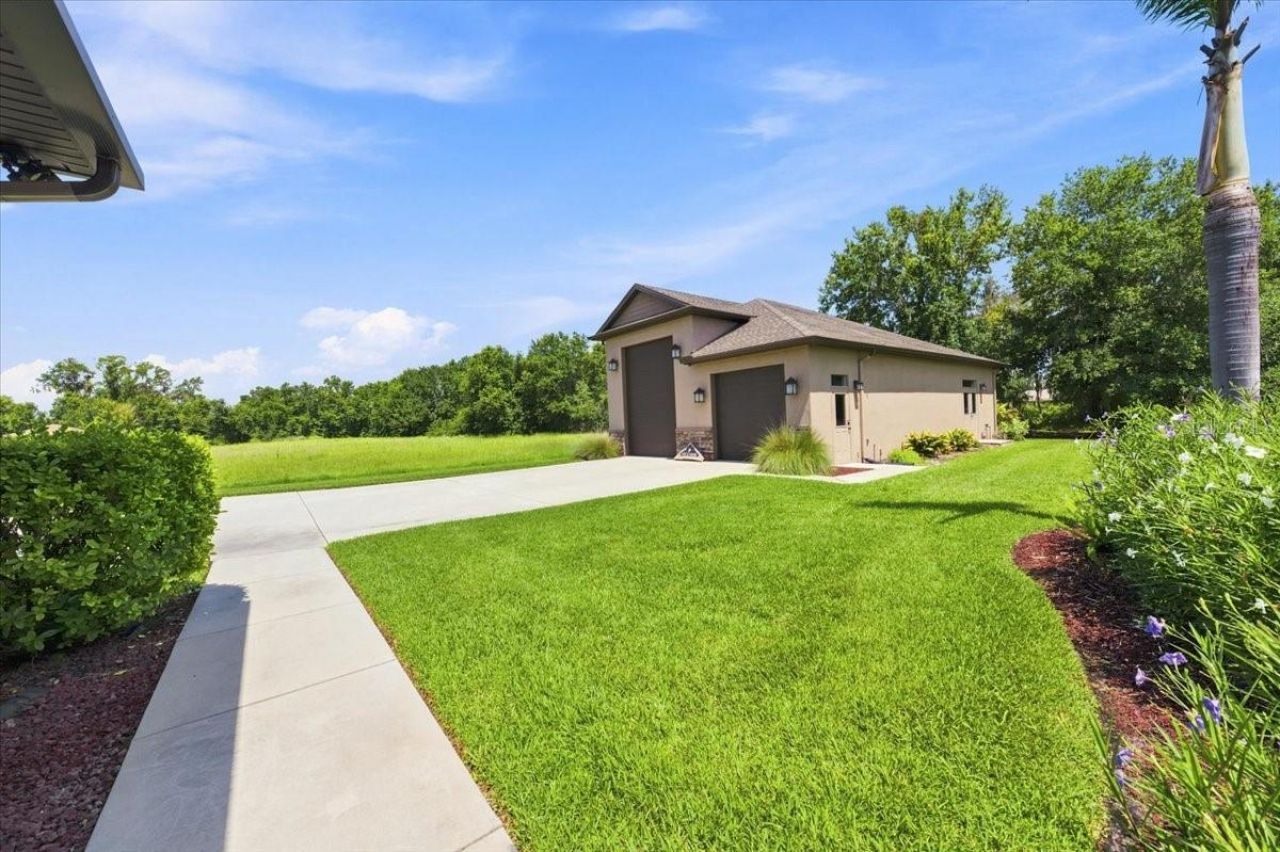 408 Hawk Talon Drive, Lithia, FL 33547 Photo