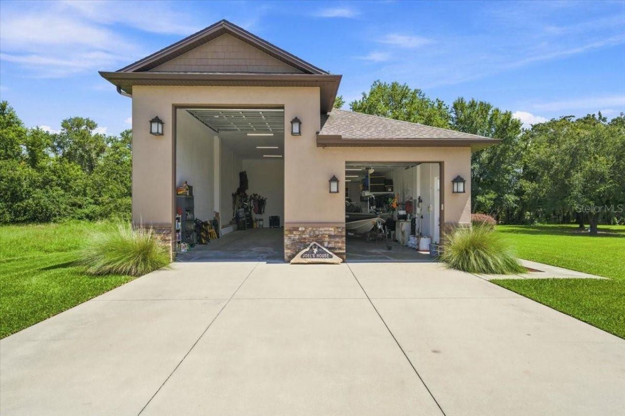 408 Hawk Talon Drive, Lithia, FL 33547 Photo