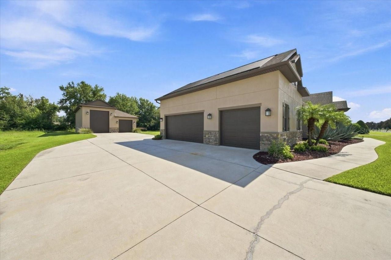 408 Hawk Talon Drive, Lithia, FL 33547 Photo