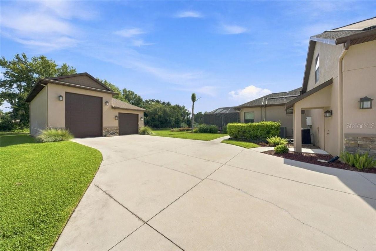 408 Hawk Talon Drive, Lithia, FL 33547 Photo