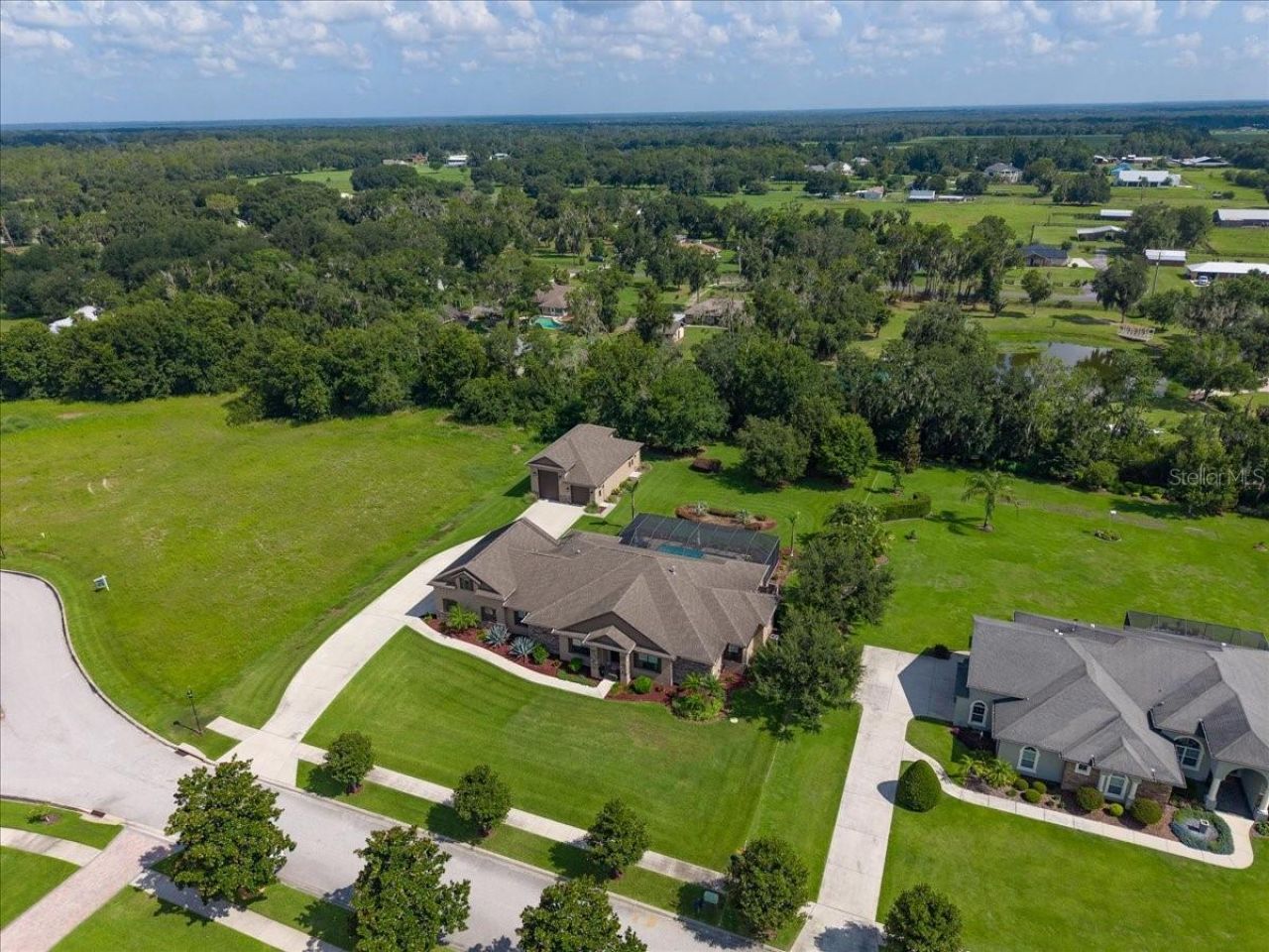 408 Hawk Talon Drive, Lithia, FL 33547 Photo