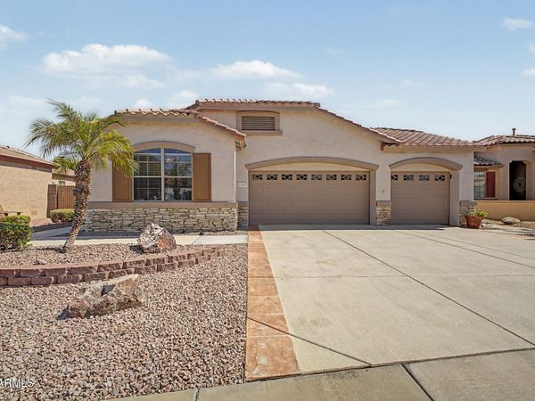 17697 W SAMMY Way, Surprise, AZ 85374