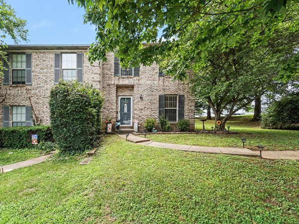 302 Houston Creek Drive, Paris, KY 40361