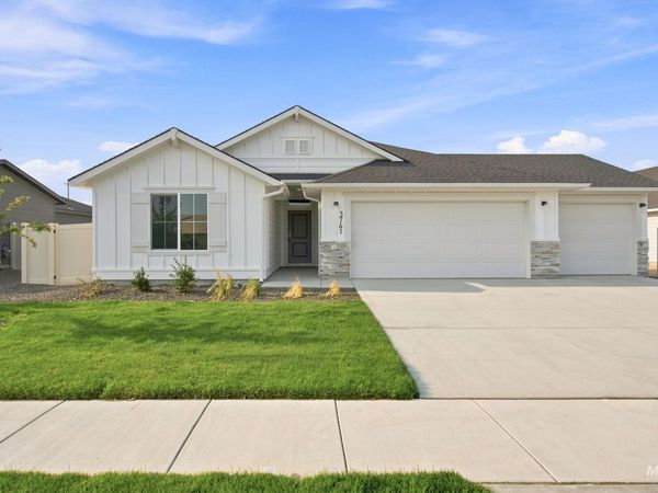 3741 E White Plains St, Nampa, ID 83686