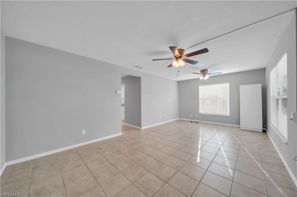 11 Hamlin Ct, Lehigh Acres, FL 33936 Photo