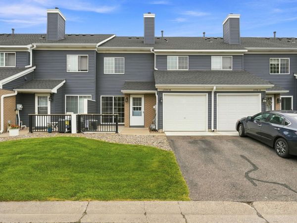 1770 Donegal Drive, Unit 10, Woodbury, MN 55125