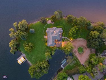 3845 Northome Road , Deephaven, MN 55391