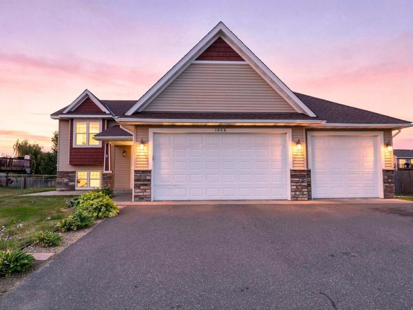 1026 Roosevelt Street S, Cambridge, MN 55008