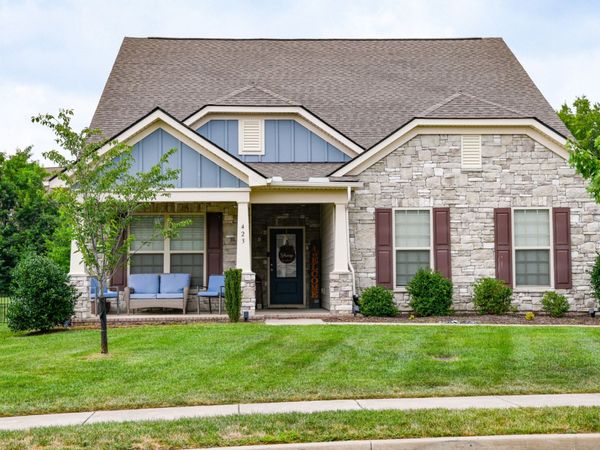 423 Norman Way , Hendersonville, TN 37075