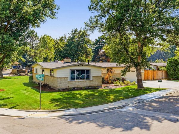 4015 N. Bristol, Boise, ID 83704