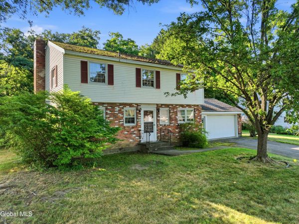 98 W Saint Stephens Lane, Glenville, NY 12302