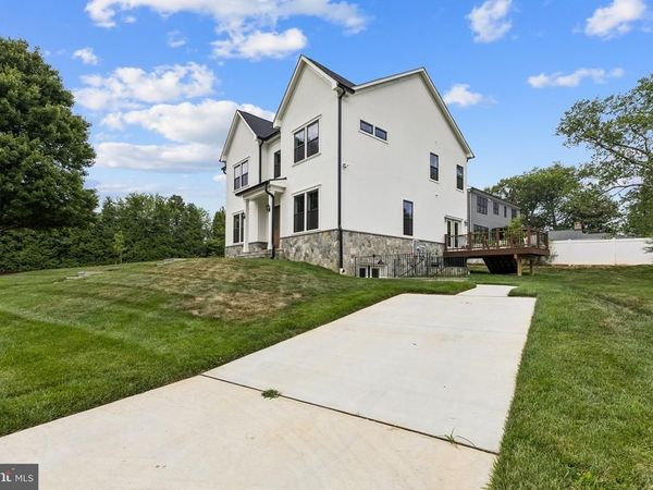 6101 BERKSHIRE DRIVE, BETHESDA, MD 20814