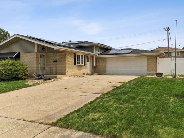 16457 Laura Lane , Oak Forest, IL 60452