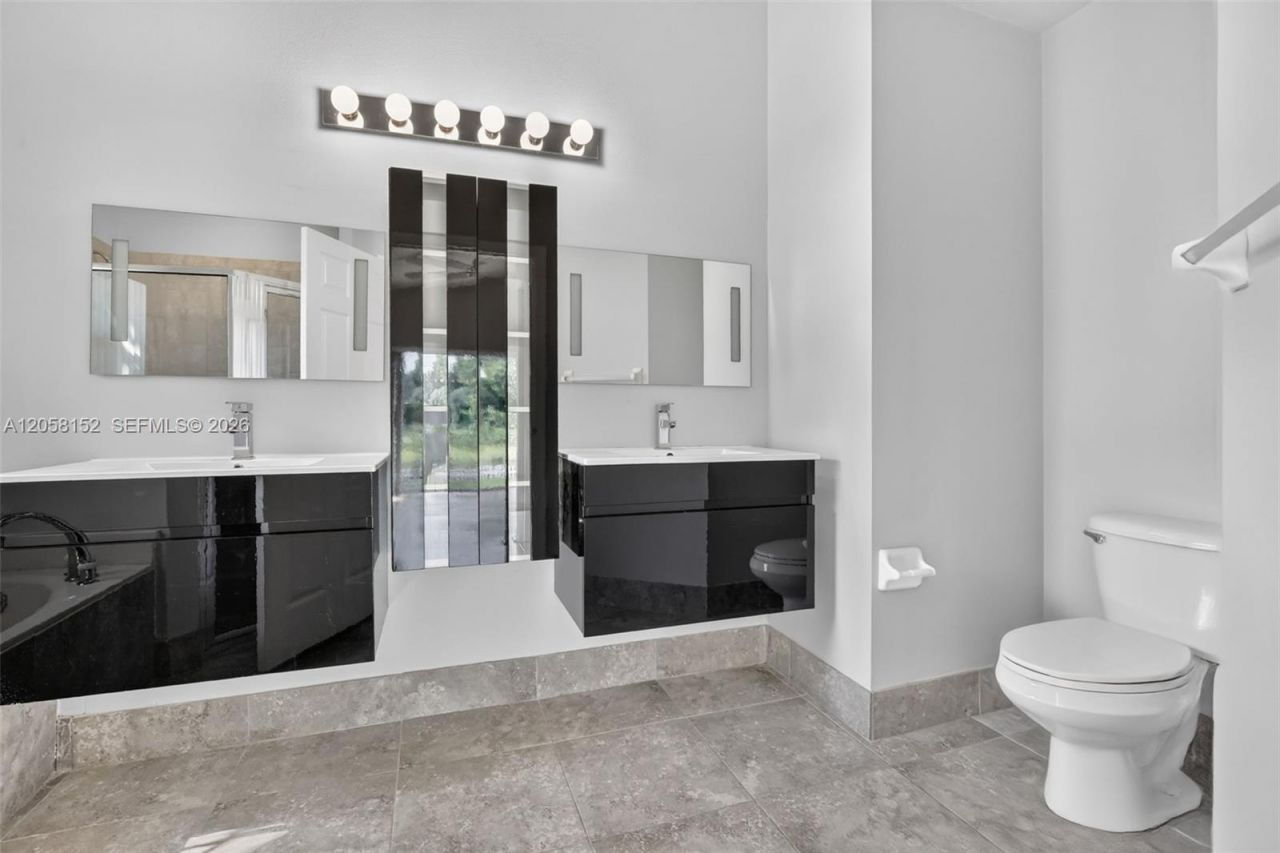 16249 NW 24th St, Pembroke Pines, FL 33028 Photo