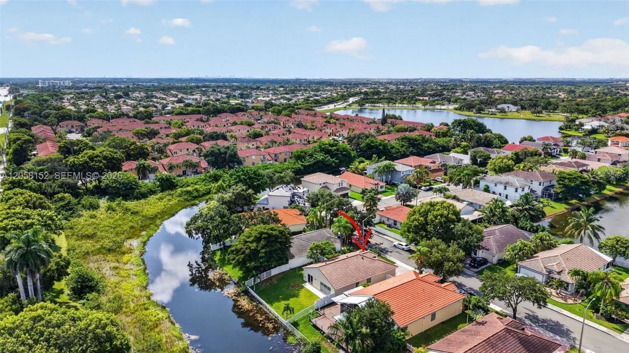 16249 NW 24th St, Pembroke Pines, FL 33028 Photo