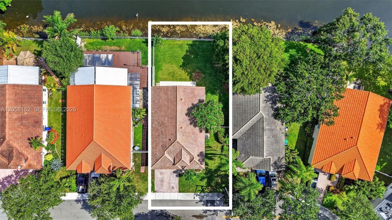 16249 NW 24th St, Pembroke Pines, FL 33028 Photo