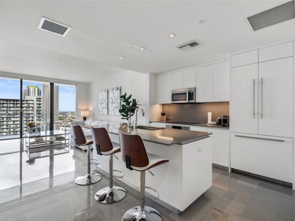68 SE 6th St , Unit 2306, Miami, FL 33131