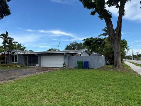 6398 SW 33rd St , Miramar, FL 33023
