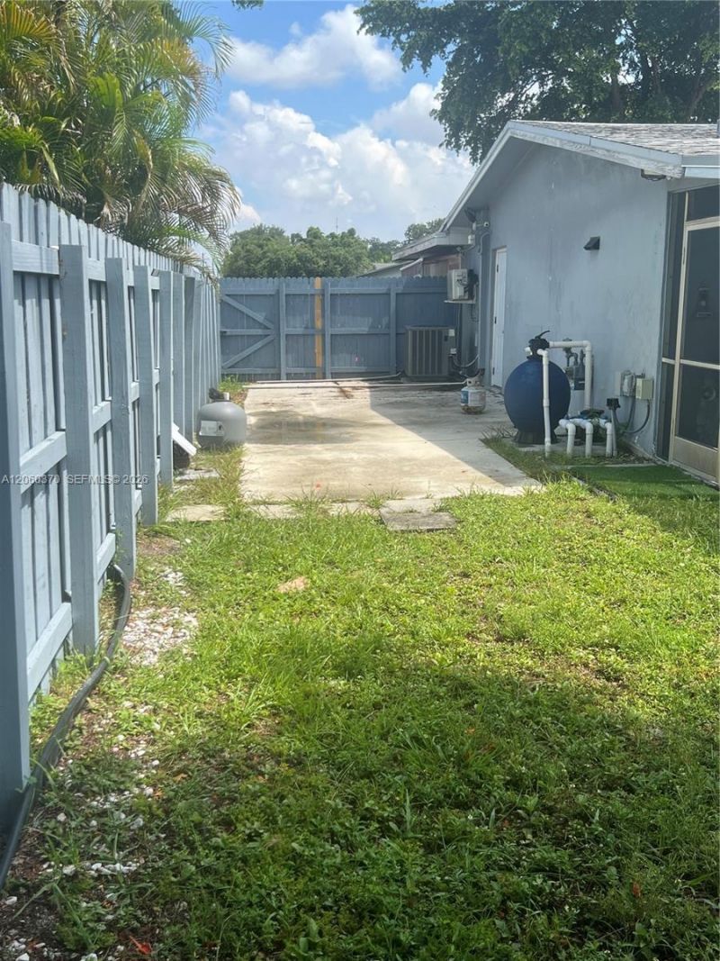 6398 SW 33rd St, Miramar, FL 33023 Photo